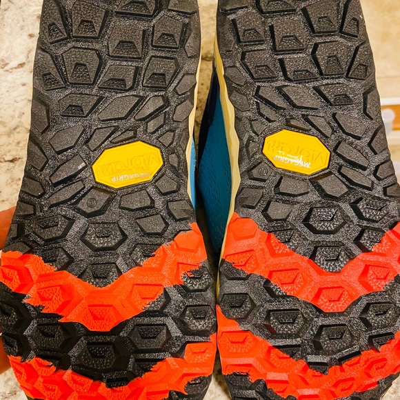 New Balance Fresh FoamTrail-Running Shoes -Women's - Picture 2 of 5